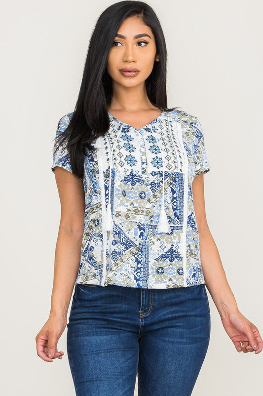 EMBROIDERY FRONT TOP WITH FLORAL PRINT AND FANCY LACE